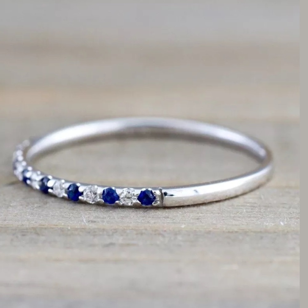πΊ Blue & White Sapphire Band - Picture 2 of 4